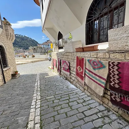 Arben Qemeri B&B 베라트