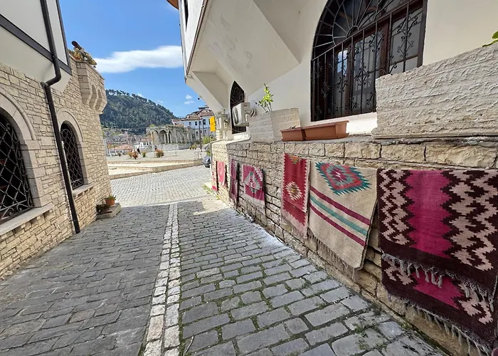 Arben Qemeri Panzió Berat