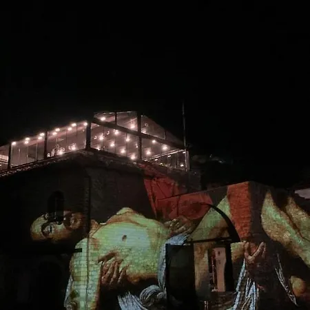 Oda ve Kahvaltı Arben Qemeri