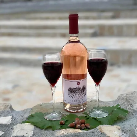 Arben Qemeri Bed and breakfast