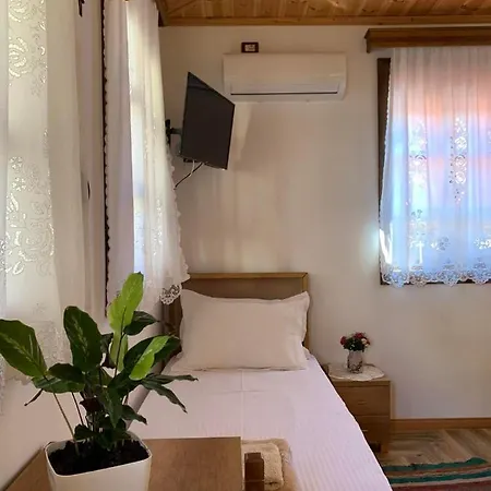 Bed & Breakfast Arben Qemeri *